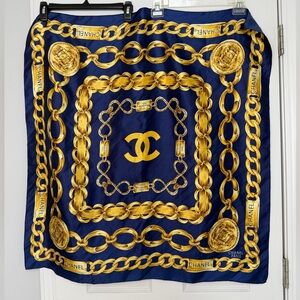 Vintage Chanel Scarf 31 Rue Cambon Paris 100% Silk Scarf Gold Chain Link Navy.